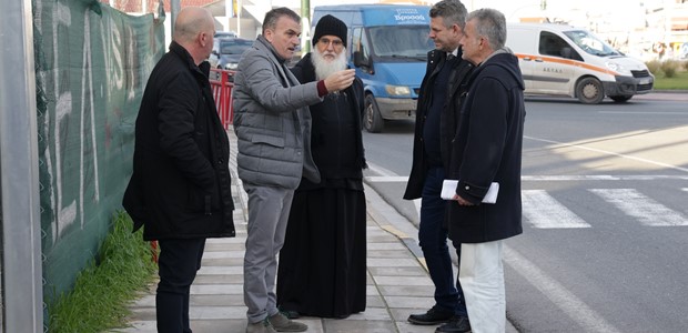 Αυτοψία στην οδό Βόλου από κλιμάκιο του δήμου 